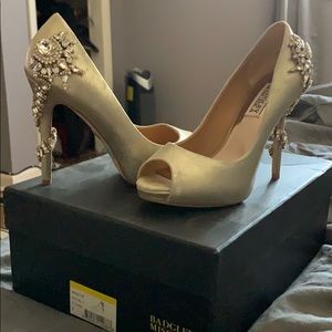 Badgley Mischka Royal Platimum heels